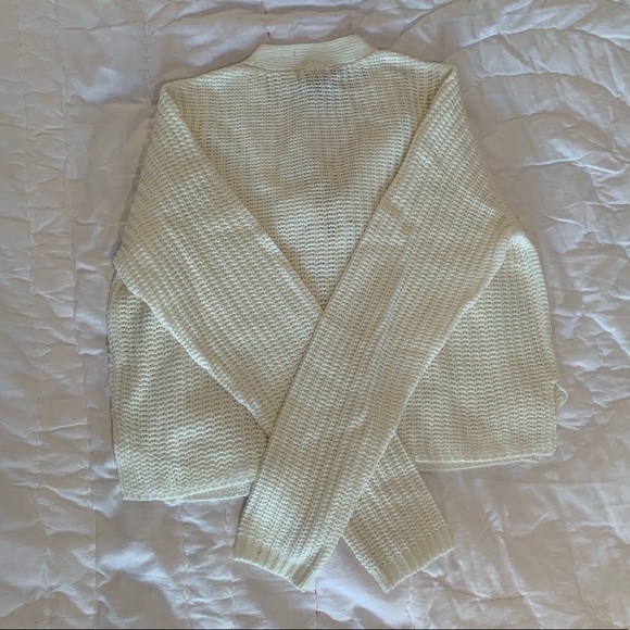 Cropped V-neck Lace Up Sweater Size Small - Picture 2 of 3